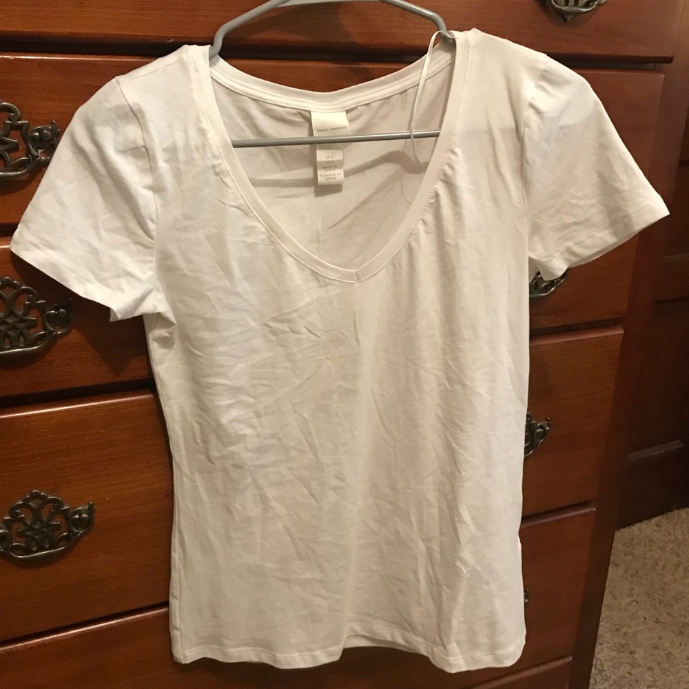 Basic White Tee, what’s not to love?